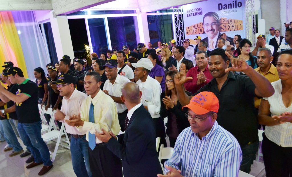 Publico asistente en cierre de Campaña PLD Moca